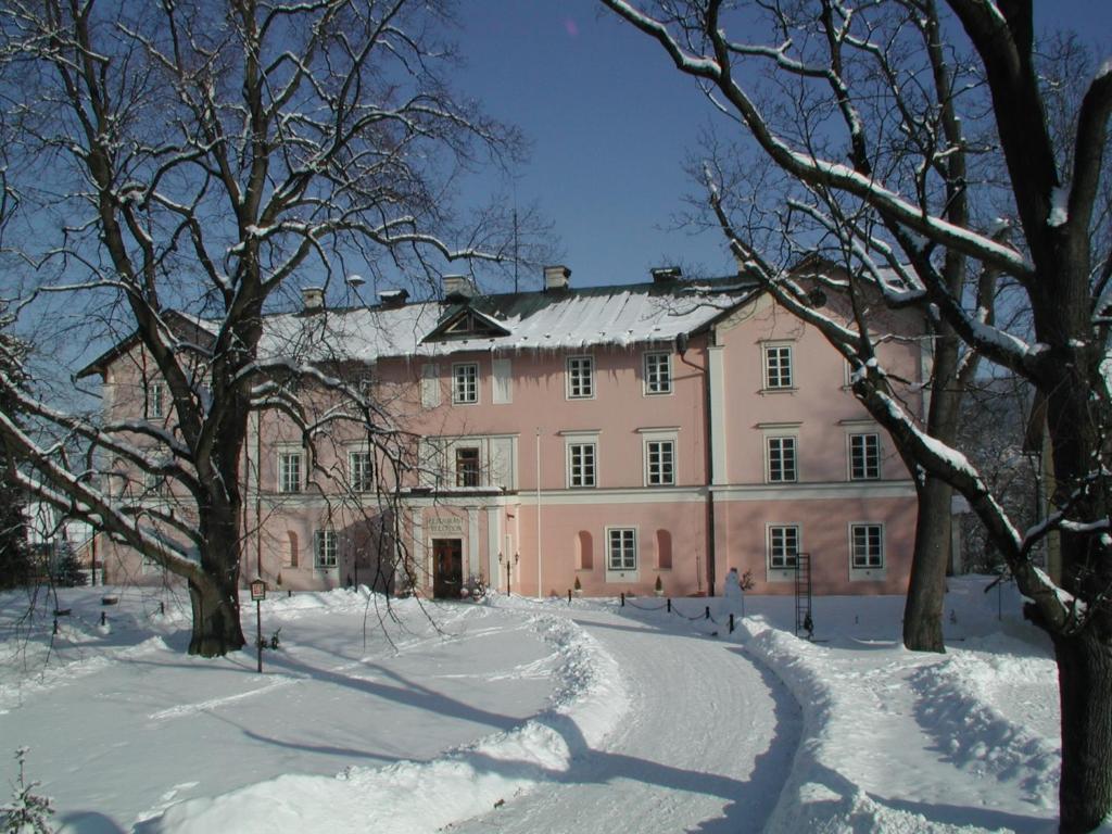 Schlosshotel Zamek Zdíkov Esterno foto